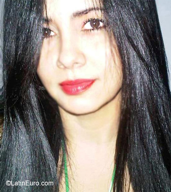 Date this gorgeous Venezuela girl Alejandra from Maracaibo VE67