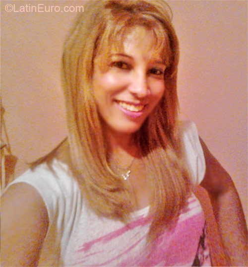 Date this cute Brazil girl Graciane from Rio De Janeiro BR5206