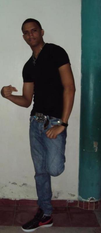 Date this foxy Dominican Republic man Melvin tatis from Santiago DO7648