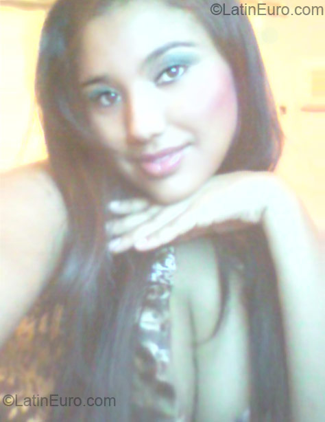 Date this sultry Brazil girl Josiane from Manaus BR5346