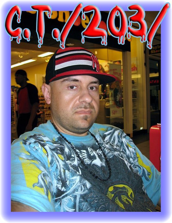 Date this pretty United States man Muamet from Waterbury US9851