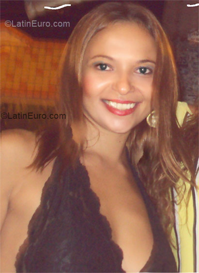 Date this attractive Brazil girl Rubia from Rio De Janeiro BR5512