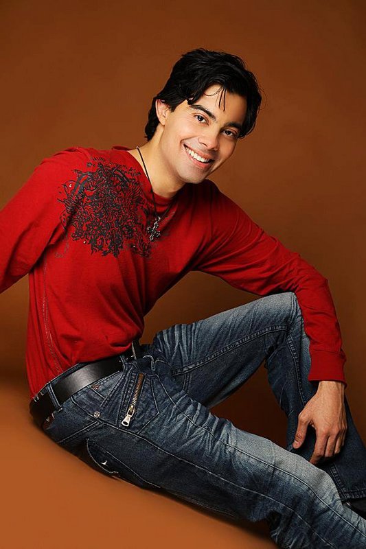 Date this hard body United States man Ricardo from St Louis US10177