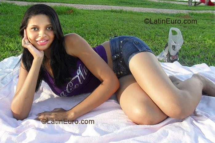 Date this delightful Brazil girl Eliane from Brasilia BR5543