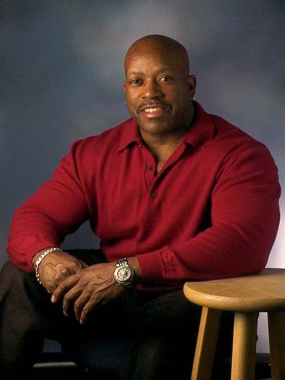 Date this voluptuous United States man Harold from Oakland US10801