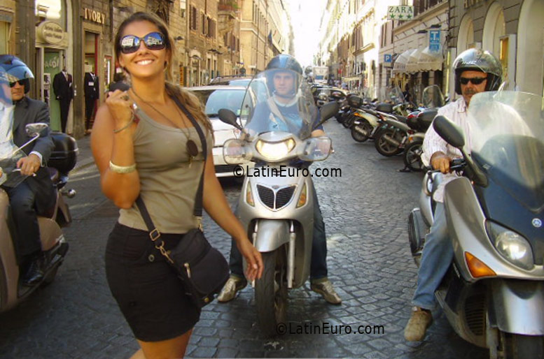 Date this good-looking Brazil girl Melissa from Sao Paulo BR9389