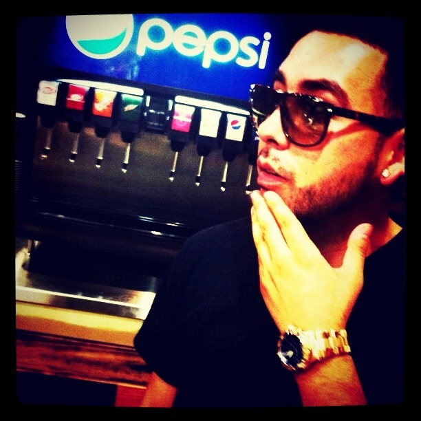 Date this hot United States man Loso9 from Los Angeles US10963