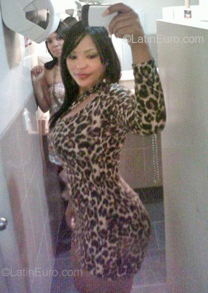 Date this voluptuous Dominican Republic girl Cristina from Santo Domingo DO22818