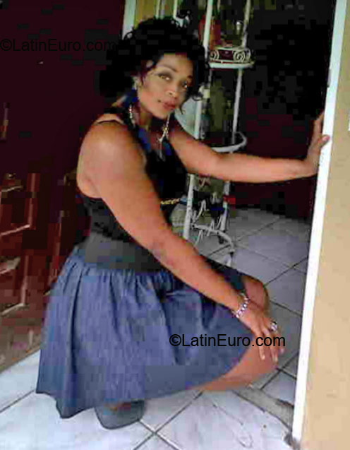 Date this hard body Jamaica girl Sherryleecr from spanish town JM331