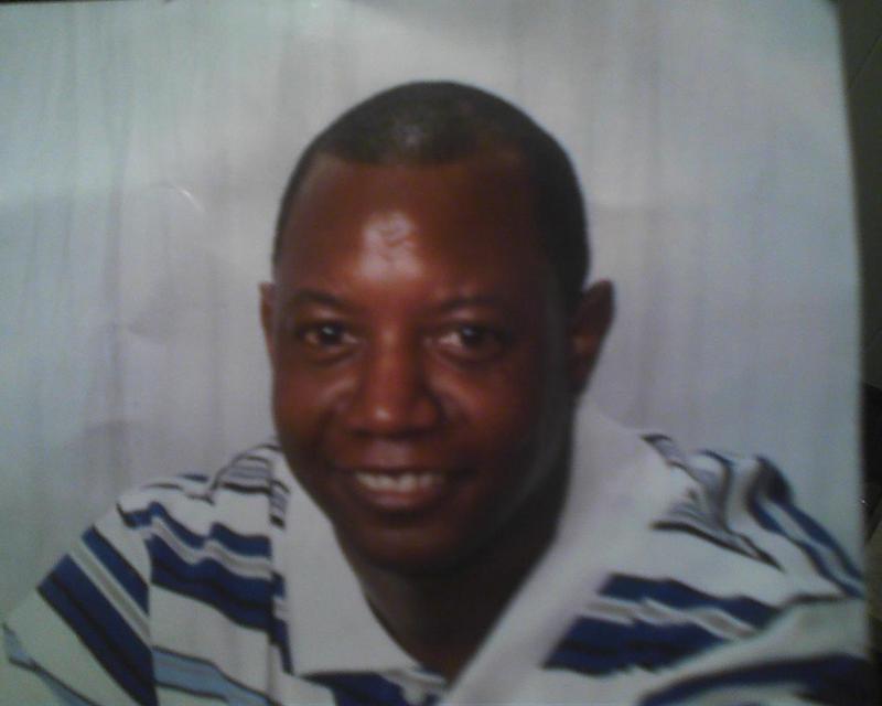 Date this hot United States man Leonard from Hammond US11264