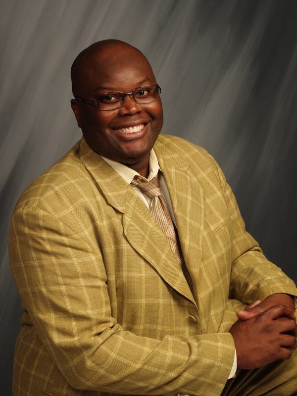 Date this nice looking United States man TAJUDEENA from Chicago US11288