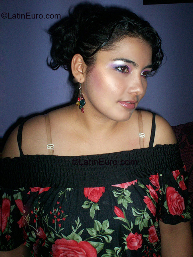 Date this funny Panama girl Yesi from Chiriqui PA140