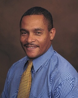 Date this tall United States man Gregory from Signal Hill US11327