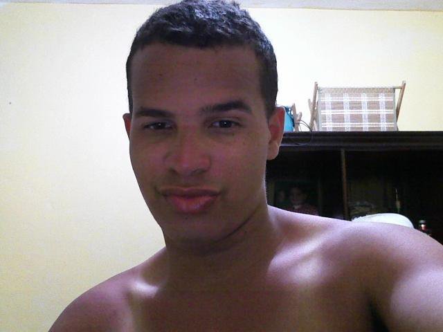 Date this funny Dominican Republic man Braylin from Santiago De Los Caballeros DO9417
