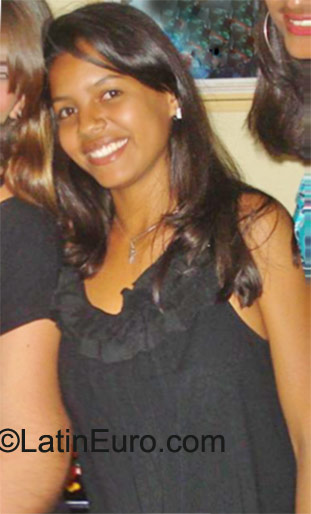 Date this funny Brazil girl Silvana from Sao Paulo BR6082