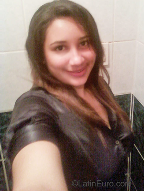 Date this cute Honduras girl Genesis from El Progreso HN442