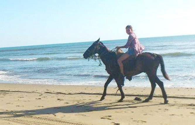 Date this pretty Nicaragua girl Evie from Managua NI53