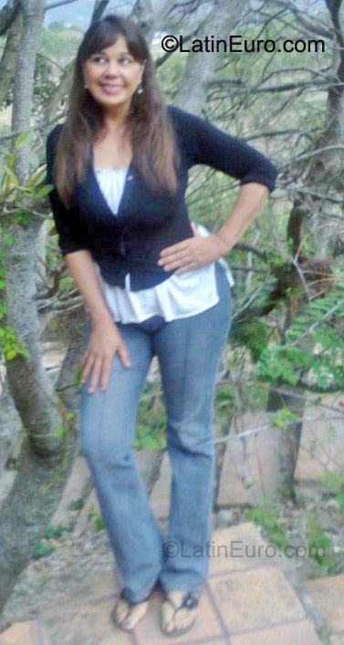 Date this sensual Honduras girl Tanya from Tegucigalpa HN483