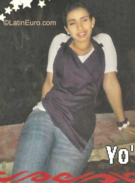 Date this sultry Honduras girl Lily from San Pedro Sula HN485