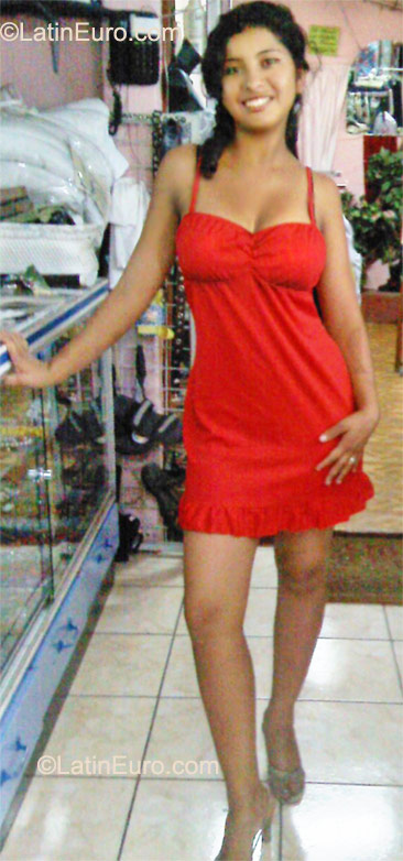 Date this beautiful Honduras girl Karerine from Tegucigalpa HN707