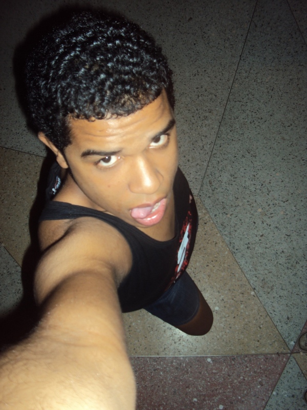 Date this pretty Dominican Republic man Yeffry from San Juan DO9938