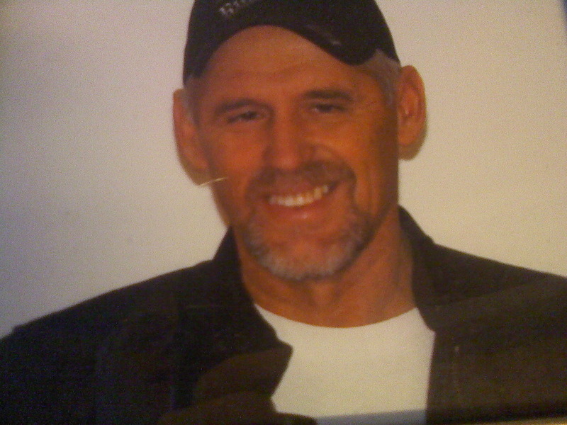 Date this charming United States man Albert from Chatt US11965