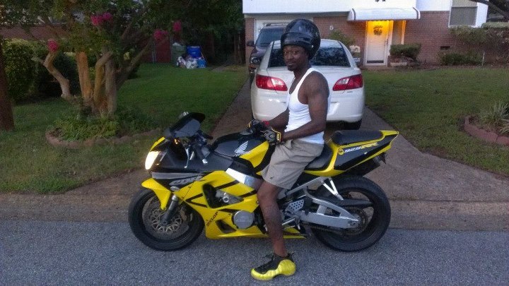 Date this pretty United States man Ali from Raleigh US12027