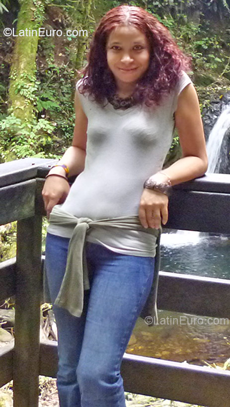 Date this good-looking Costa Rica girl Eugenia from San Jose CR162