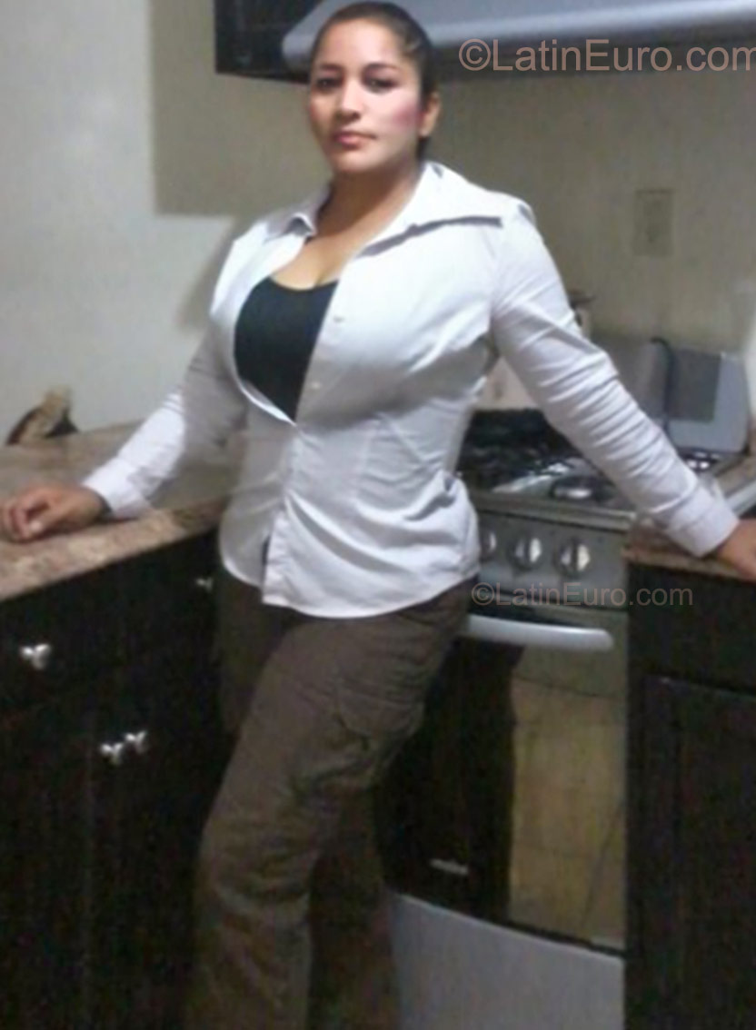 Date this georgeous Mexico girl Dina from Mexicali MX583