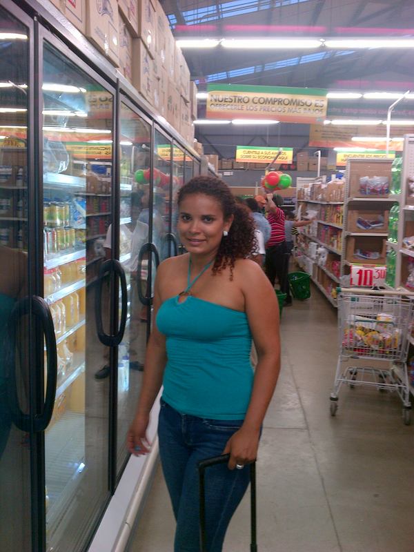 Date this pretty Honduras girl Nelsy from Ceiba, Atlantida HN556