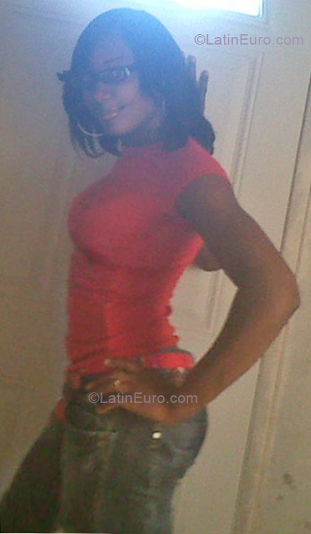 Date this cute Jamaica girl Shanay-nay22 from Portmore JM423