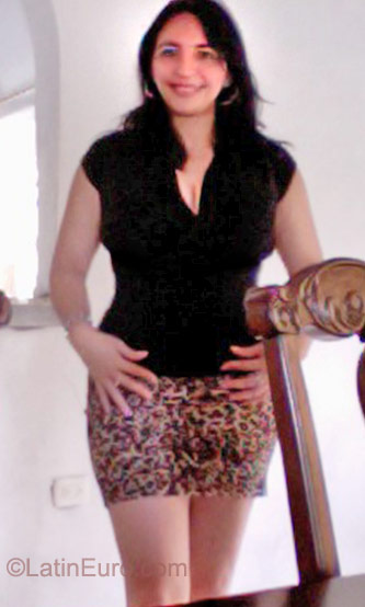 Date this voluptuous Honduras girl Dariela from Tegucigalpa HN579