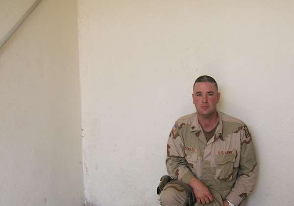 Date this nice looking United States man Hansomereynold9 from Los Angeles US12280