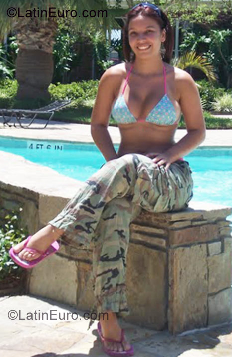Date this young Brazil girl Emilse from Belo Horizonte BR6370