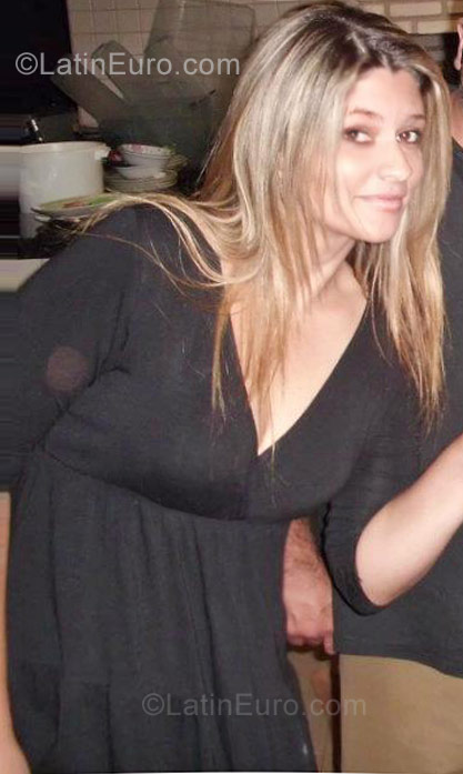 Date this delightful Brazil girl Armanda from Brasilia BR6398