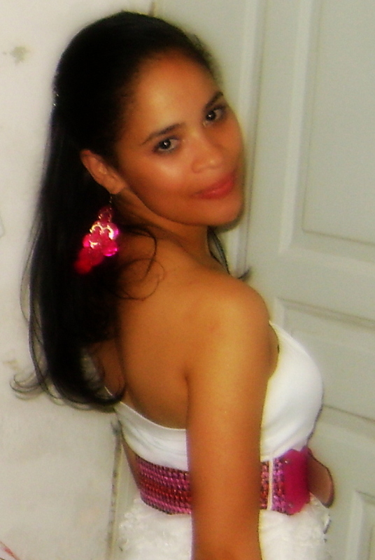 Date this happy United States girl Tatamona from Florida US12443