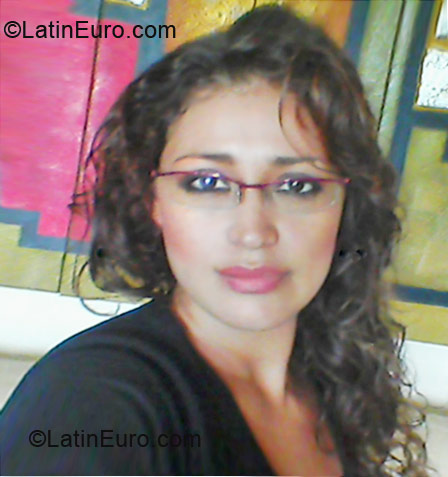 Date this good-looking Panama girl Yohana from Panama City PA260