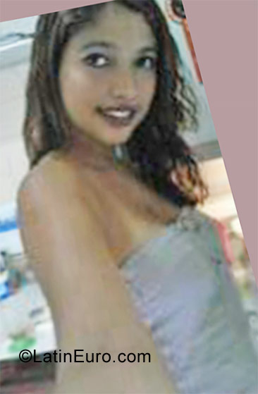 Date this gorgeous Brazil girl Jesii8765499943 from Recife BR6454