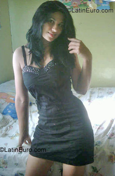 Date this voluptuous Honduras girl Dinorita from Santa Barbara HN639