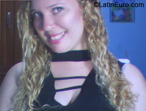 Date this sensual Brazil girl Monica from Belem BR9417