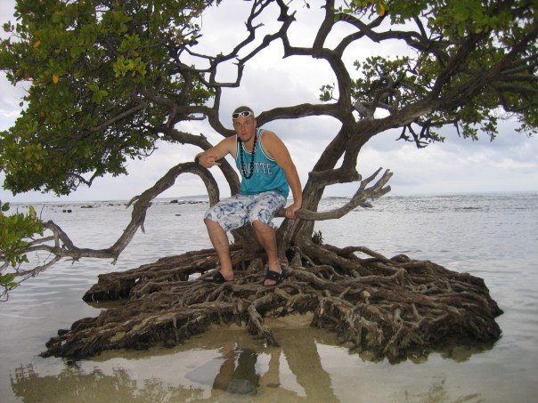 Date this good-looking United States man Nicholas80 from Miami US12865