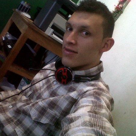 Date this charming Colombia man Kristian from Pereira CO10219
