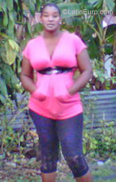 Date this fun Jamaica girl Suzan from Kingston JM531