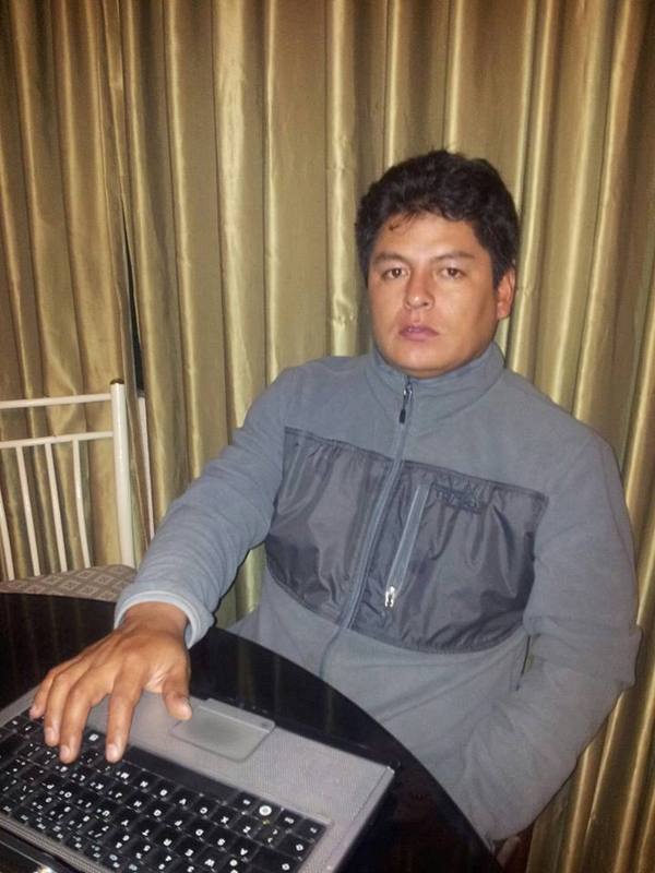 Date this hard body Peru man Eber from Lima PE609