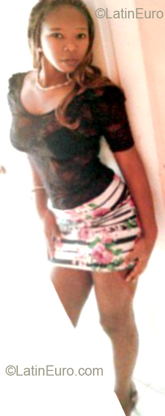 Date this delightful Honduras girl Ingrid from La Ceiba HN681