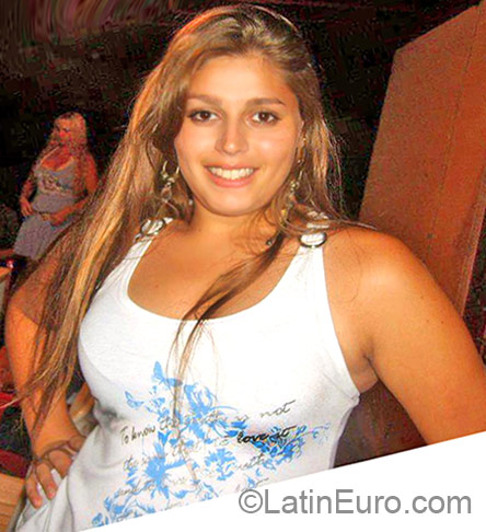 Date this good-looking Brazil girl Fernanda from Uberaba BR6834