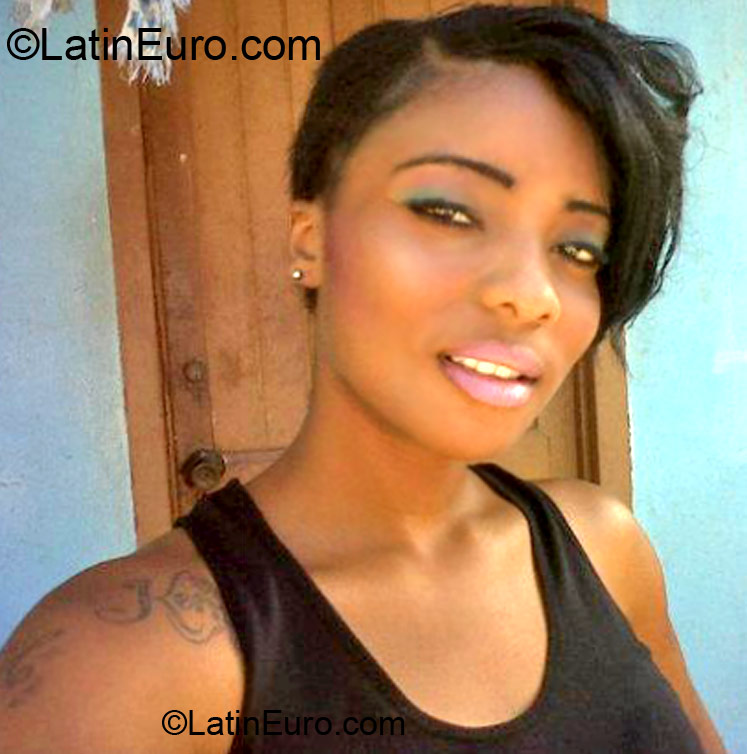 Date this funny Jamaica girl Sasha from Kingston JM2528