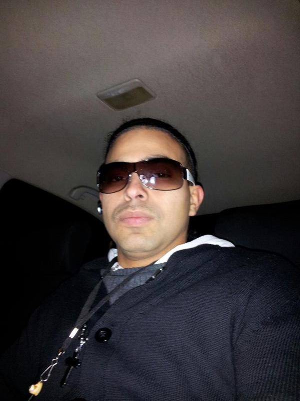 Date this funny United States man Motro from Philadelphia US13230