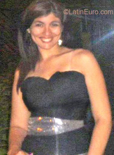 Date this charming Peru girl Valentina from Lima PE725