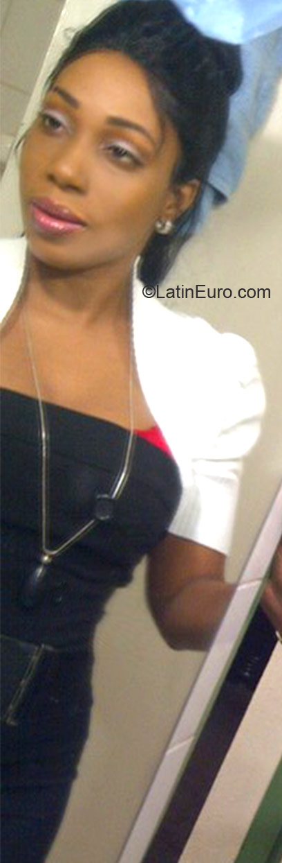 Date this pretty Jamaica girl Core from Kingston JM562